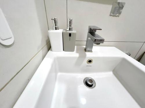 PJ 2 Room ID home design 1-8 pax 5 min to One U PJ 2 Room ID home design 1-8 pax 5 min to One U