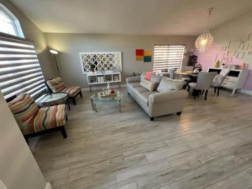 Remodeld South Facing Villa - Southern Dunes Golf Course Views in Haines City, USA
