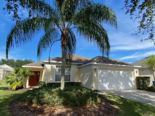 Southern Dunes Pool Villa in Haines City, USA
