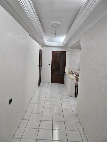 Appartement ensoleillé de 100 m2 à Mohammedia à 10 mn de la mer (Appartement ensoleille de 100 m2 a Mohammedia a 10 mn de la mer) in มูฮัมเมดิอา