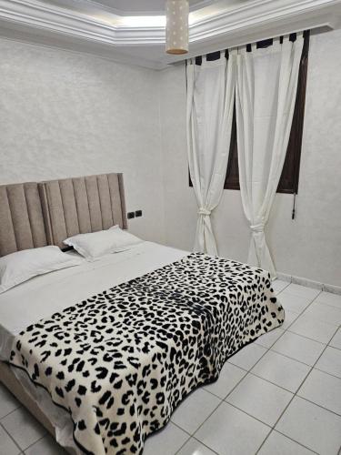 Appartement ensoleillé de 100 m2 à Mohammedia à 10 mn de la mer (Appartement ensoleille de 100 m2 a Mohammedia a 10 mn de la mer) in มูฮัมเมดิอา