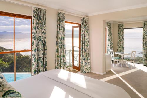 Premier Suite image 9