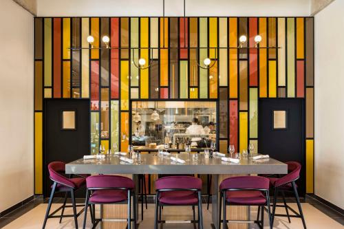 Étterem, FirstName Bordeaux, Part of JdV by Hyatt near Aquitaine Múzeum