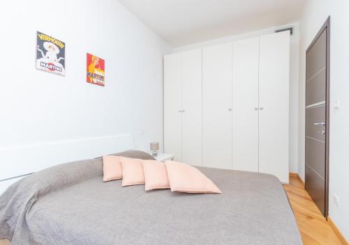 CHE POMBA! Central Apartment - Tap to explore photos