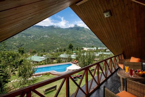Swimming pool, Larisa Resort Manali in Haripur