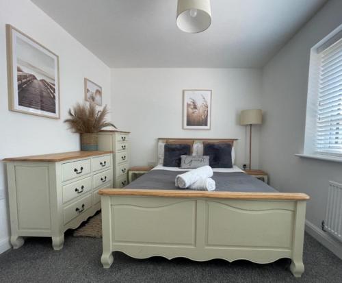 Barry Waterfront Stays - ENTIRE 3 BED PROPERTY 1