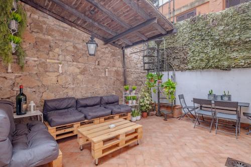 Vatican Garden Home 5