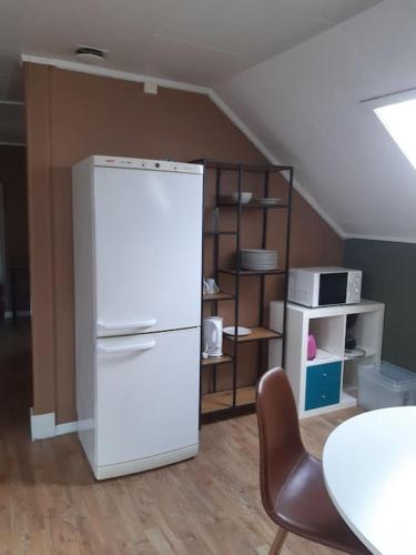 2 etasje Jutulveien 6 in ตอนซเบิก