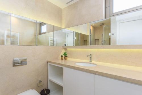 Aphrodite 2-Bedroom Apartment in Mar Mkhayel - image 14