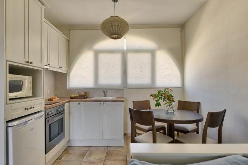 2 bedrooms, 3 beds