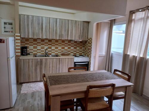 köök, Sam's View City Heart Tripoli - Beautiful Apartment With Backyard in Tripoli