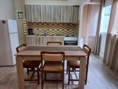 köök, Sam's View City Heart Tripoli - Beautiful Apartment With Backyard in Tripoli