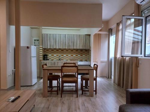 köök, Sam's View City Heart Tripoli - Beautiful Apartment With Backyard in Tripoli