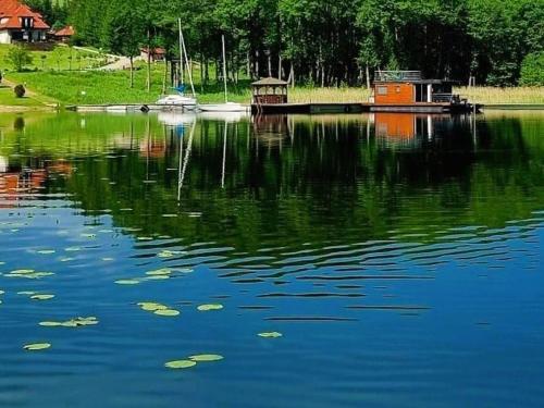 . Apartament na wodzie - Houseboat