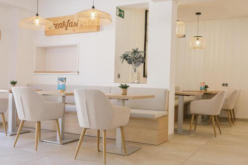 Bar/lounge, Hotel Gabarda & Gil in Majorca