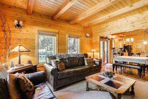 Cle Elum Mountain Cabin with Hot Tub and Trails! - image 11