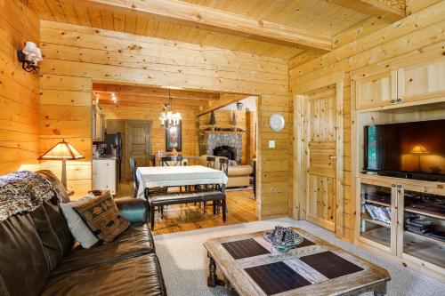 Cle Elum Mountain Cabin with Hot Tub and Trails! - image 12