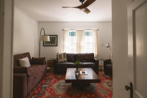 Private Downtown Sunny Retreat w/ Spacious Balcony in Lewisburg, USA