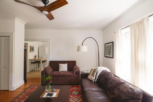 Private Downtown Sunny Retreat w/ Spacious Balcony in Lewisburg, USA