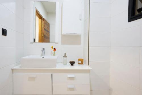 Four-Bedroom House image 10