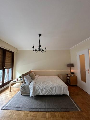 Studio 30m2 à 1O min du métro Pont de Sèvres L9 (Studio 30m2 a 1O min du metro Pont de Sevres L9) in เซฟร์