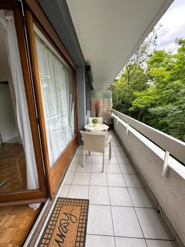 ระเบียง/ชานเรือน, Studio 30m2 à 1O min du métro Pont de Sèvres L9 (Studio 30m2 a 1O min du metro Pont de Sevres L9) in เซฟร์