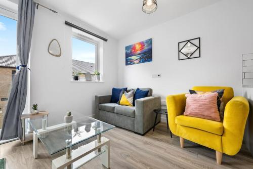 Fantastic Apartment near Centre! - Tap to explore photos