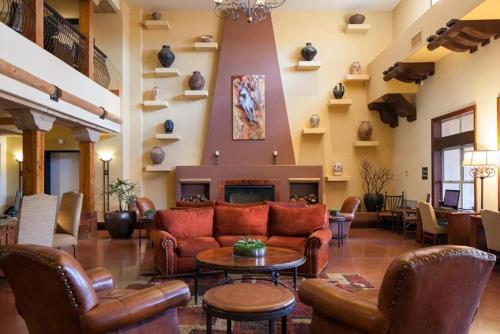 Enjoy two outdoor pools in this resort setting 1BD resort condo - image 4