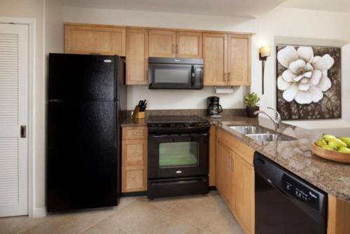 Enjoy two outdoor pools in this resort setting 1BD resort condo - image 3
