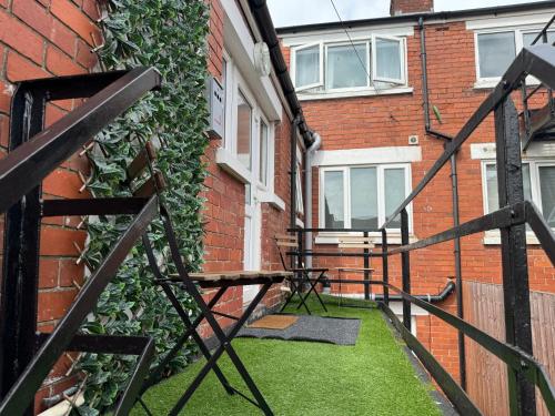 By Lushlets - Apartments Games Room Hot Tub - Great for Hens Stags and Sporting groups, Cardiff (fotografie 3)