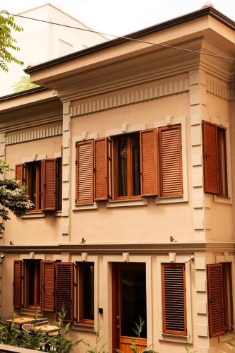 Faces & Places Boutique Hotel - Tirana