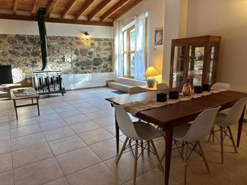 設施, Loucy’s Art Home in 曼德里亞