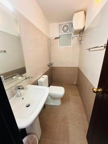 Mariners Cabin Apartment - image 5