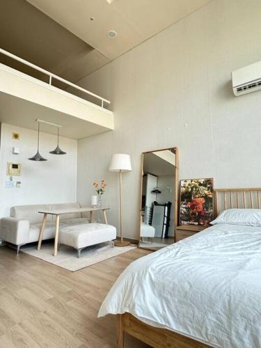 Modern Loft Hongdae