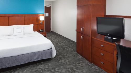 King Room with Sofa Bed