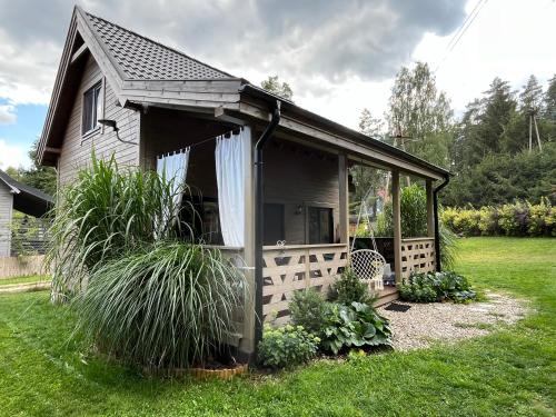 2 bedrooms, 5 beds