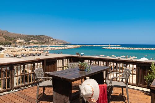 Balcony/terrace, Ekati Seaside Living near ioannis kafenagogeio kolibari