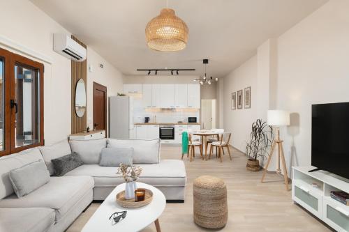 Shared lounge/TV area, Ekati Seaside Living near ioannis kafenagogeio kolibari