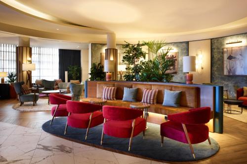 Radisson Blu Hotel Marseille Vieux Port - image 2