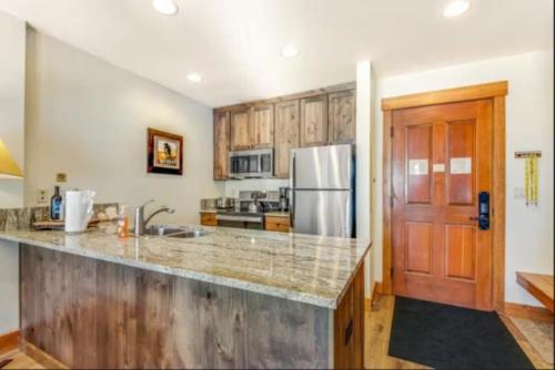 River Run Village 1 Bedroom Condo at the Springs walk to lift - image 11