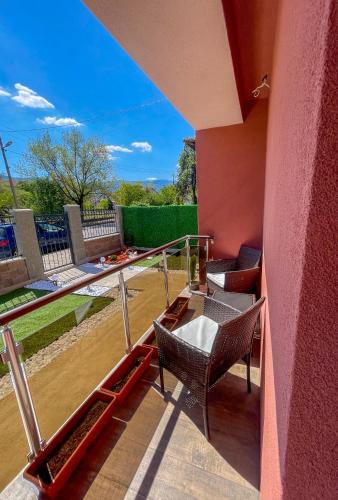 外部景觀, Александровата Къща - Aleksandar Guest House with Garden and Pool in 沃爾舍茨