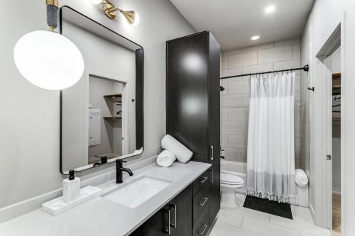 Stunning Apt in West Village in Dallas, USA