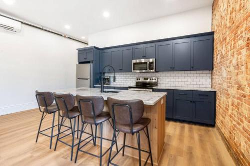 Clay St Suite Clay St Suite