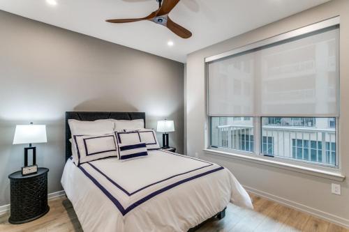 Stunning high-rise apartment on McKinney Avenue in Dallas, USA