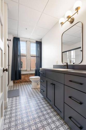 Clay St Suite Clay St Suite