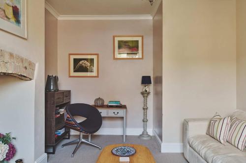 Rathbone Cottage - image 6