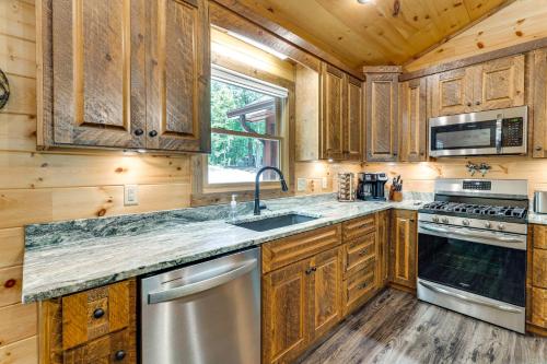 Luxe Mineral Bluff Vacation Rental with Game Room! in Mineral Bluff, USA