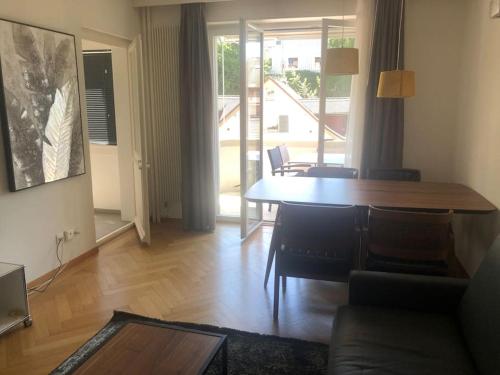 Executive 1BR flat, city center - Hammer 3 near Parkanlage Zuerihorn