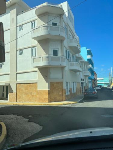 Exterior view, Arecibo Hotel 3201 in Arecibo