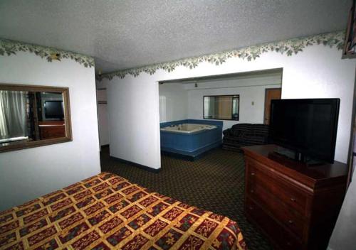 King Suite with Spa Bath